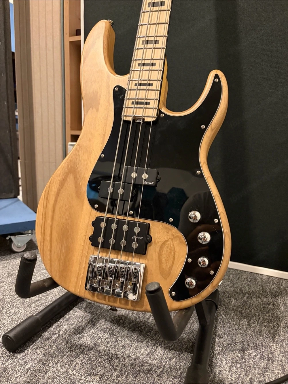 Harley Benton E-Bass zu verkaufen