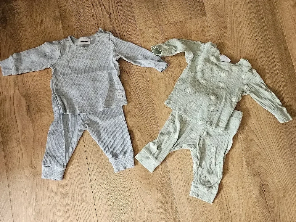 Süße Ripp-Pyjama-Sets in Hellblau & Mintgrün, Gr. 62 68   Top Zustand!