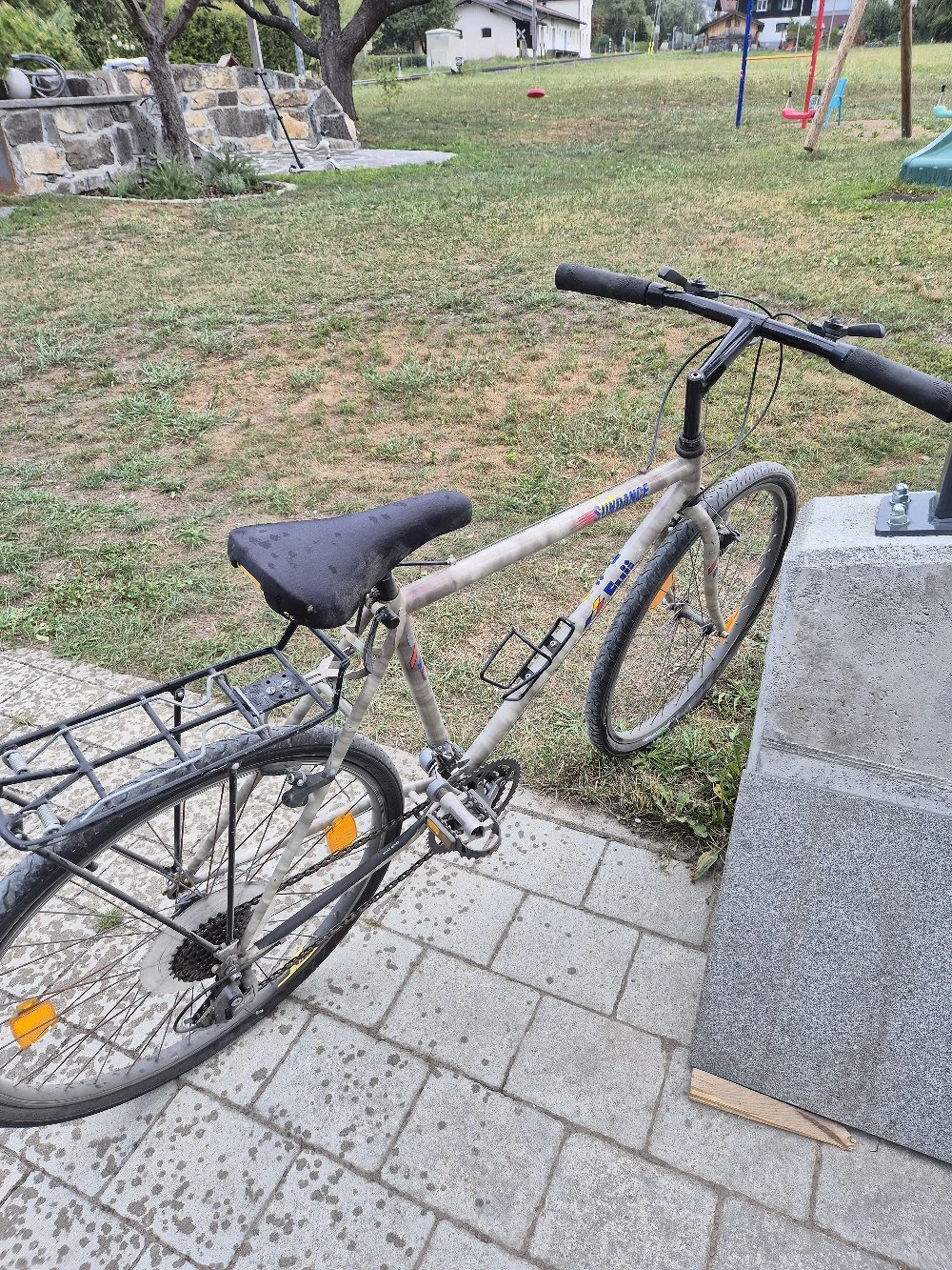 26 Zoll Fuji Rad mit Gepäcksträger