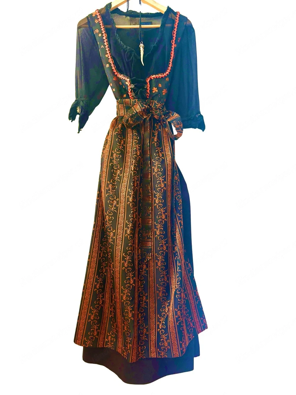 Dirndl schwarz-orange maxi Gr 40 inkl Bluse 