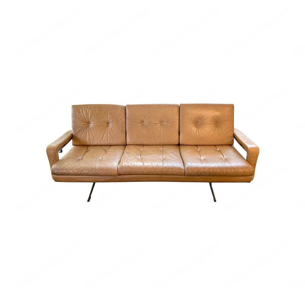 Couch und einen drehbaren Lounger authentic vintage aus den 1960er Jahren. Leder cognacfarbig.