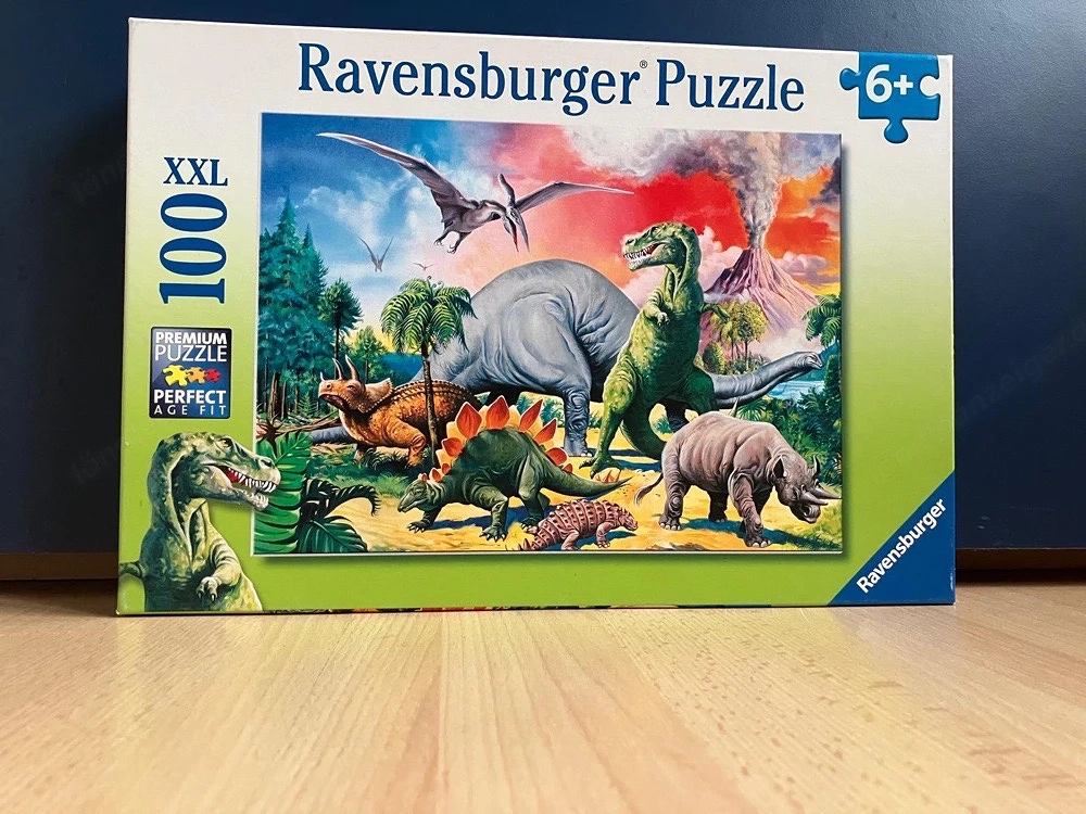 kinderspielsachen und büchlein