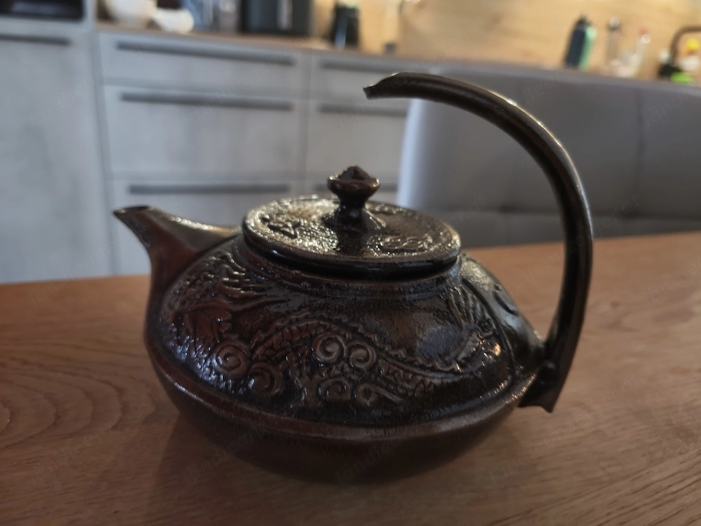 Asiatische Gusseisen Teekanne 
