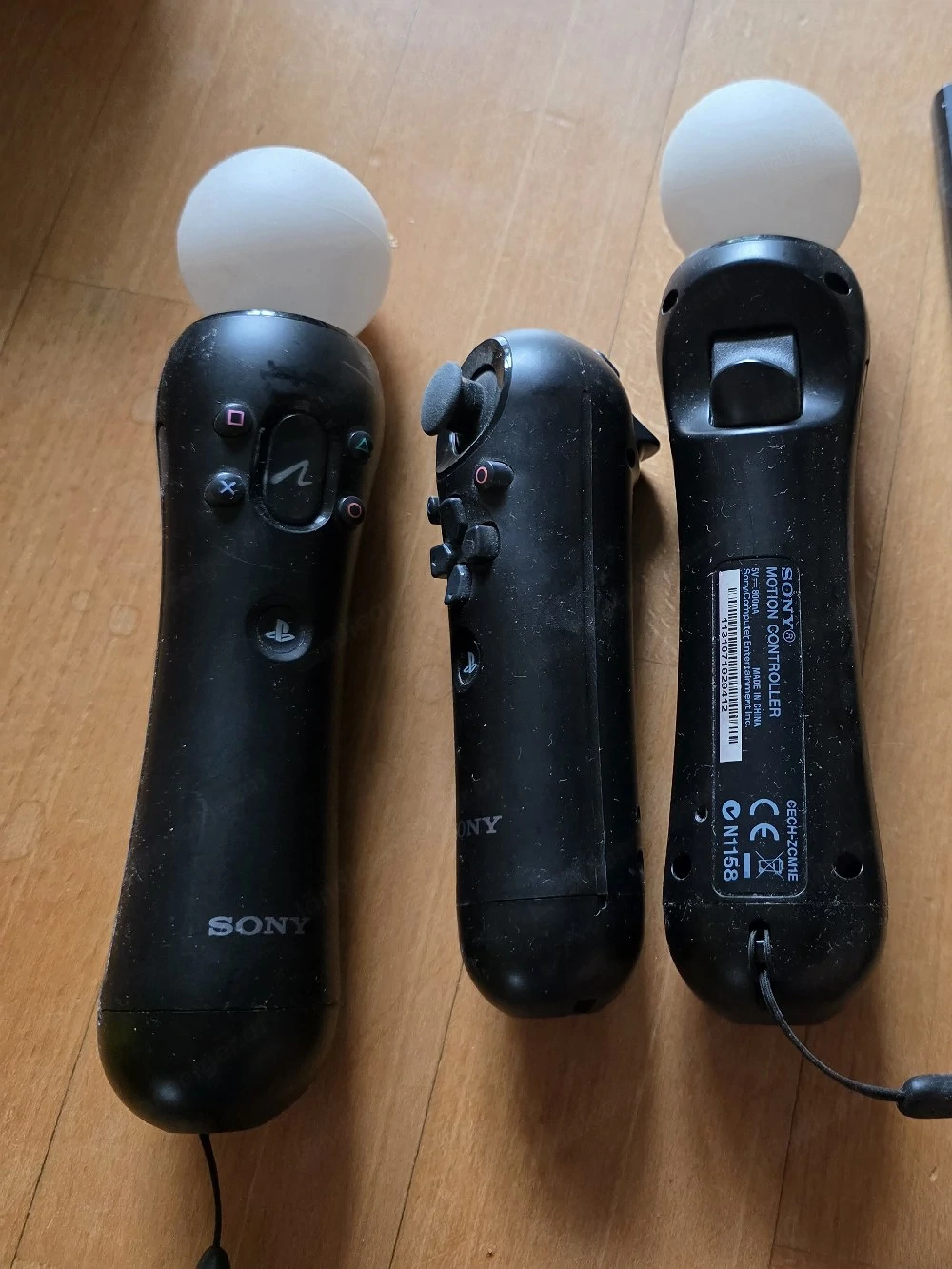 3 Sony PlayStation Move Controller 