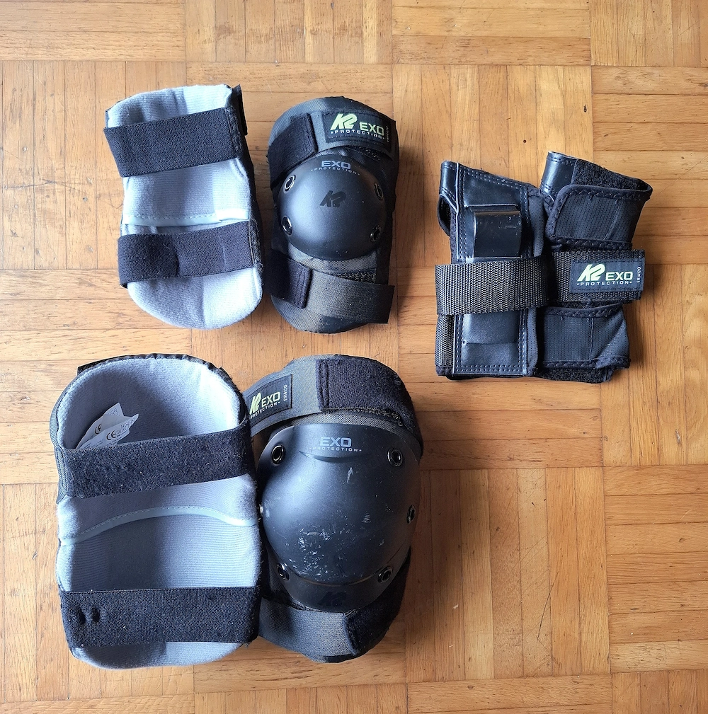 Protektoren   Knieschoner   Ellenbogenschoner   Handschoner für Skateboard, Inlineskaten, etc.