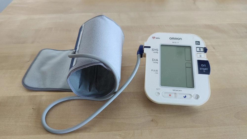 OMRON M10 IT IntelliSense Blutdruckmessgerät   Oberarm   2 Benutzer   Manschette