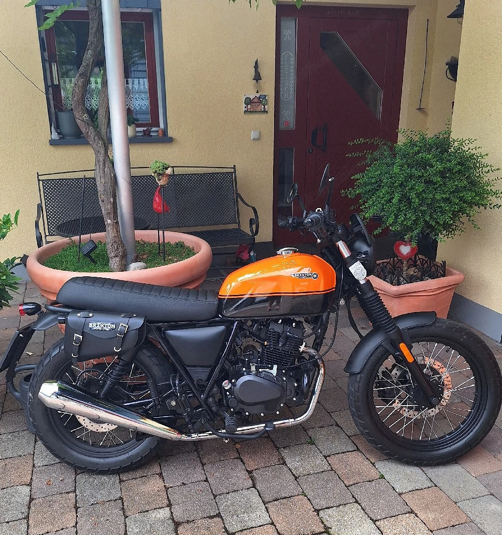 Brixton Chomwell 125
