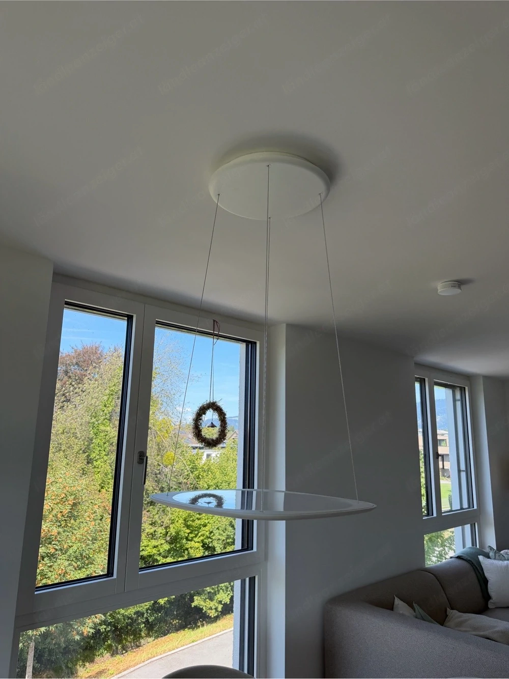 GRAU Flying Pendelleuchte in Weiß   Designleuchte   neuwertig