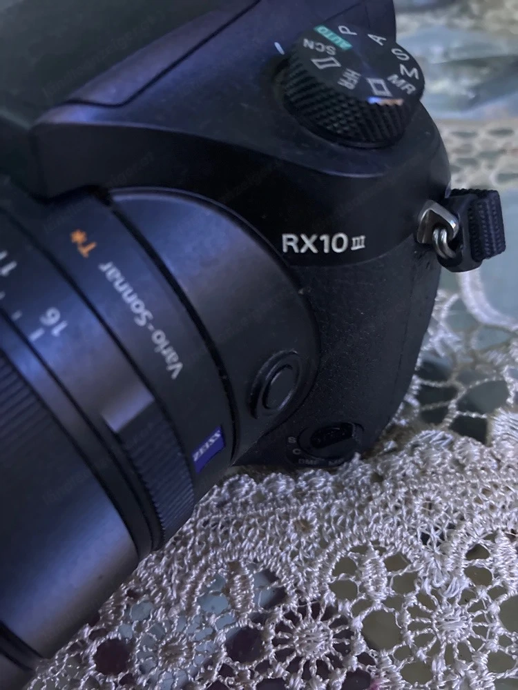 Sony Cyber-shot DSC-RX10 III | 24-600mm Zeiss Objektiv | Top Zustand
