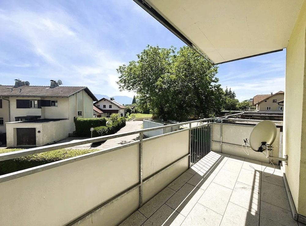 Helle 4,5 Zimmer Wohnung mit 2 Balkone 