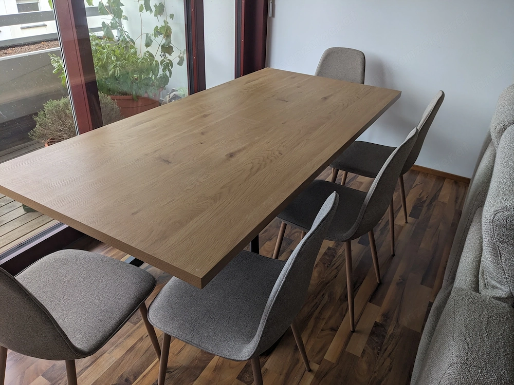 Tisch Esszimmer JYSK mit 6 Stühlen 