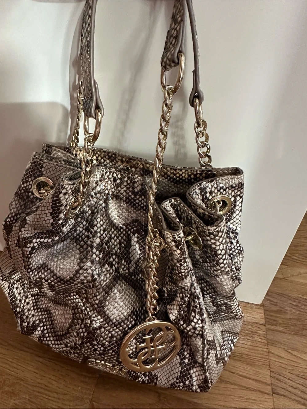 Guess Tasche Leoprint