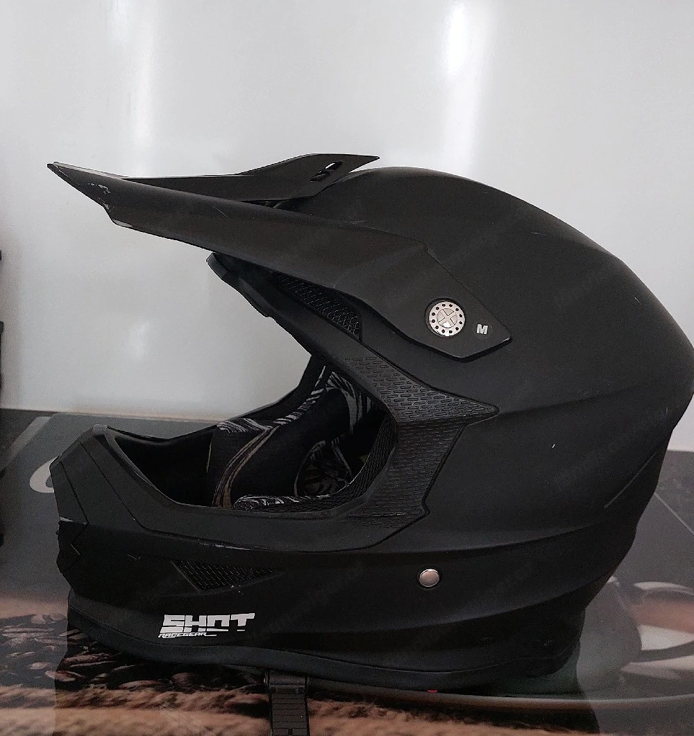 Cross- Helm