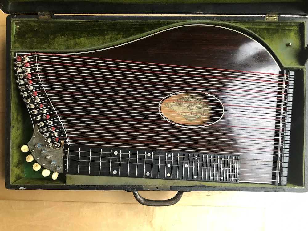 Verkaufe günstig schöne Konzertzither