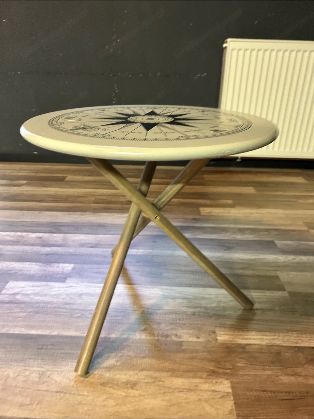 Beistelltisch