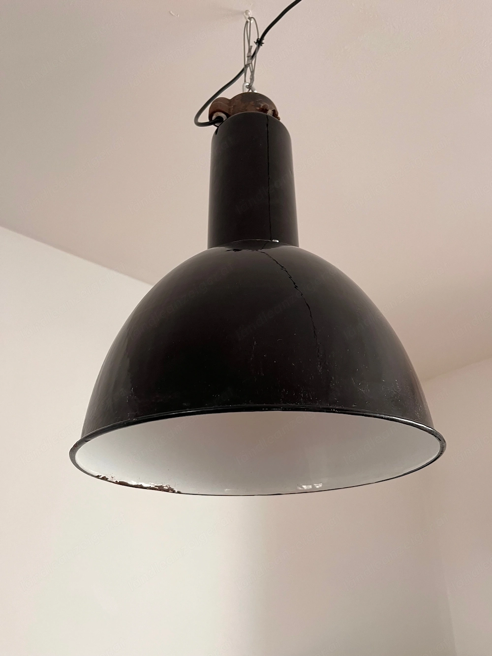 Vintage Industrielampe Emaille schwarz   originale Fabrik- Bauhauslampe