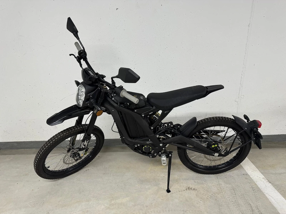 Sur-Ron Light Bee Elektro Moped mit nur 120KM Neuwertig