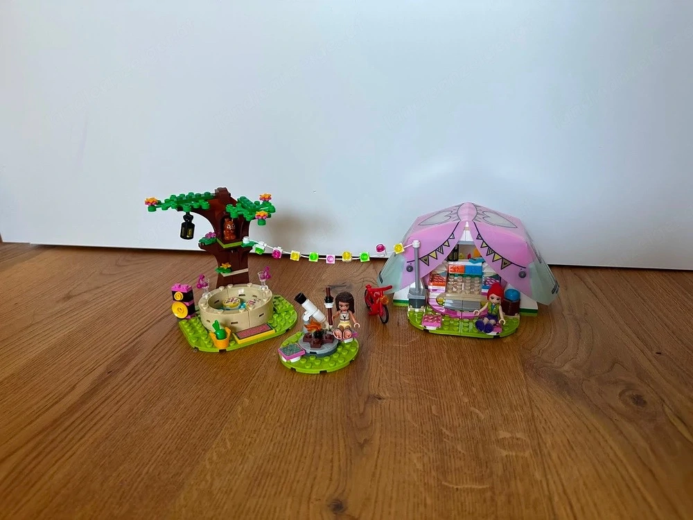 Lego Friends 41392 - Camping in Heartlake City