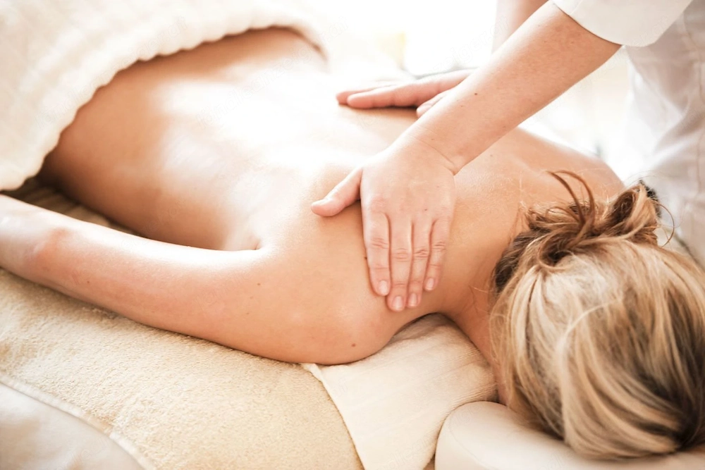 Erotische Massage für Frauen. 