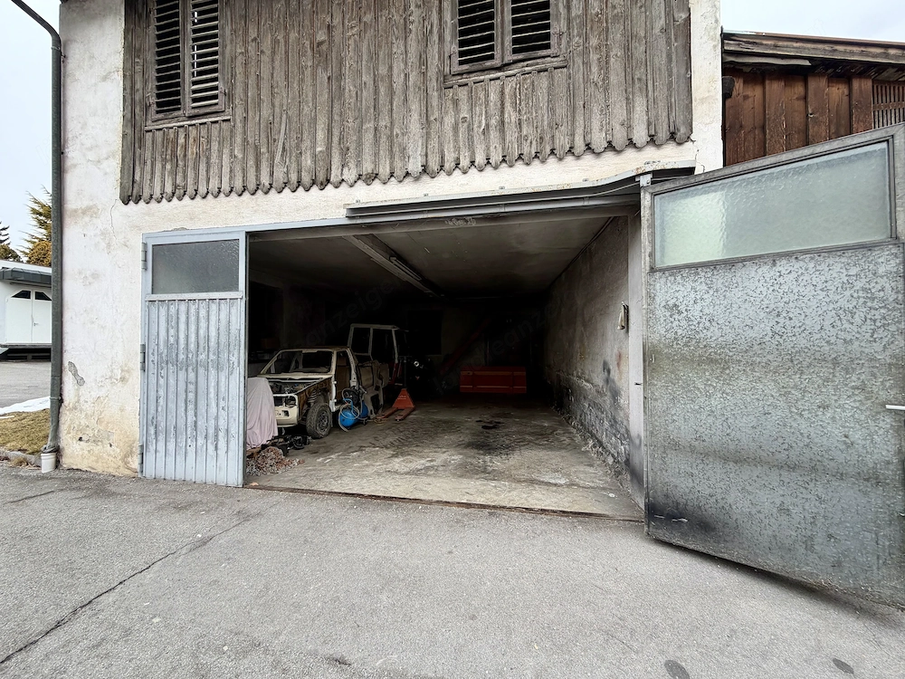 Stellplatz Garage PKW Anhänger Camper Wohnmobil Wohnwagen Lagerflächen