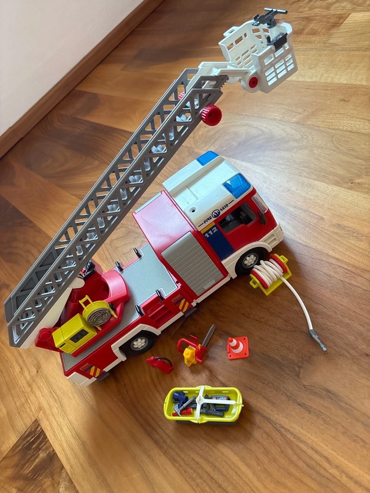 Playmobil Feuerwehrauto 