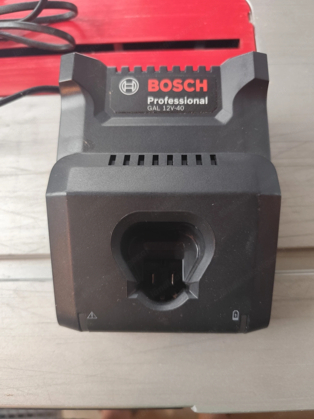 Bosch Professional 12V System Akku Ladegerät GAL 12V-40