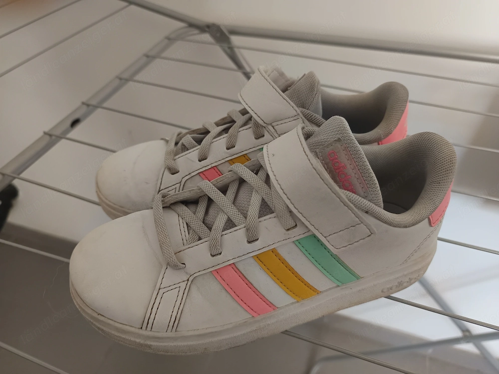 Sneakers von Adidas