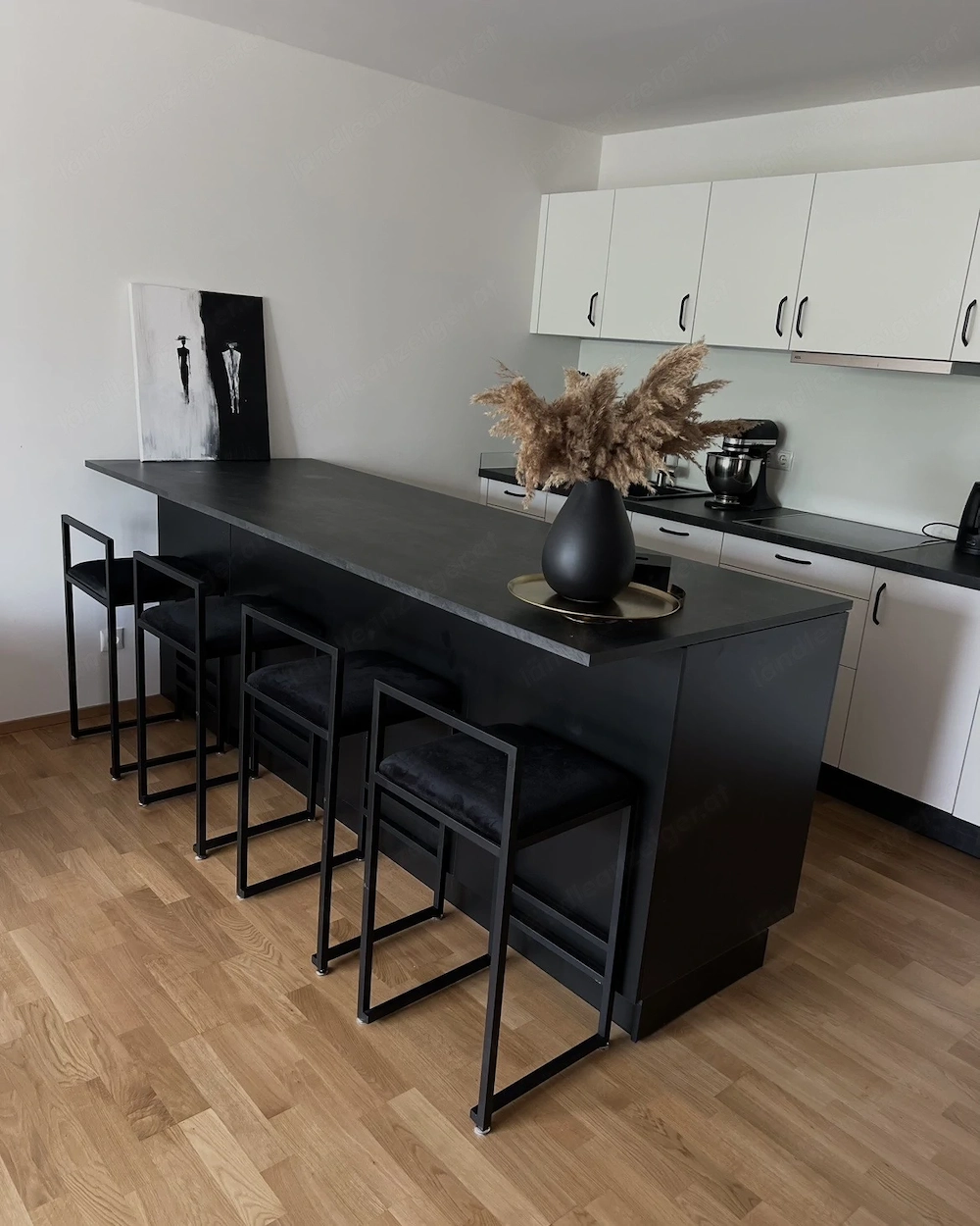 4 hochwertige Barhocker   Thekenhocker aus schwarzem Samt