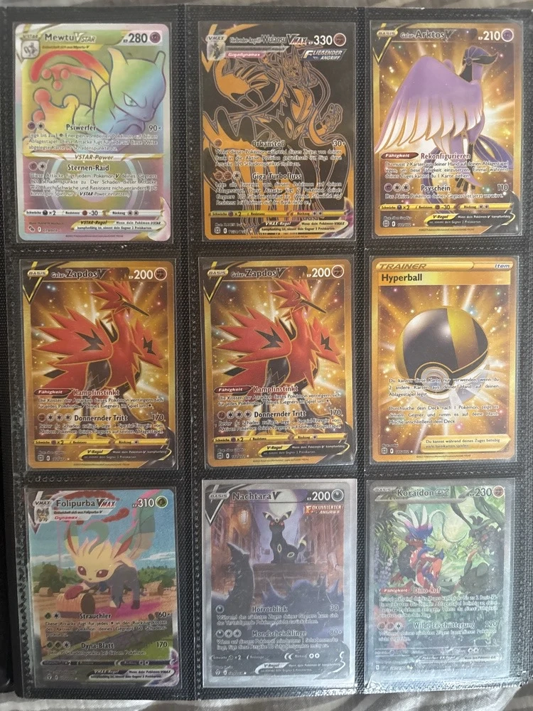 Verschiedene Pokemonkarten