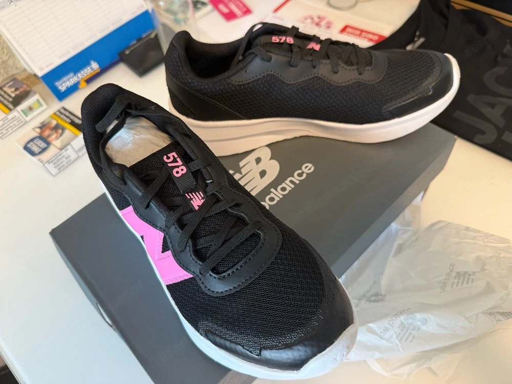 Neuware: New Balance Größe 38