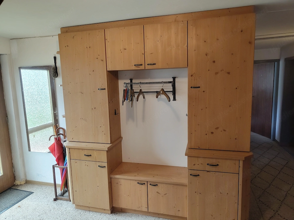 Garderobe und Schuhschrank 