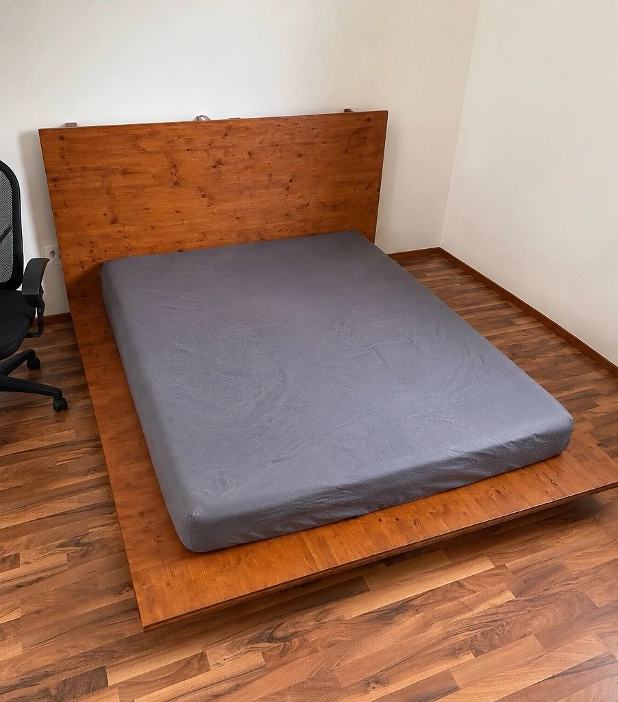 Sonderangebot! Holzbett