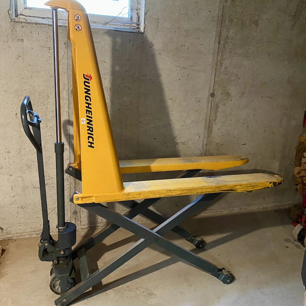 Hubwagen - Scherenhubwagen Fa. Jungheinrich 
