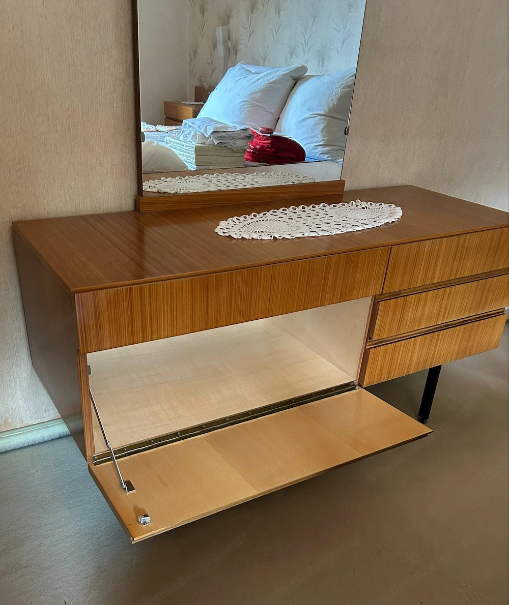 Vintage Kommode mit Spiegel (ca. 1970)
