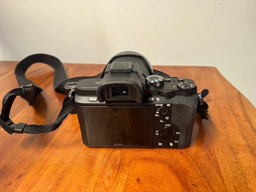 Sony Alpha 7 II Spiegellose Vollformat Kamera mit Objektiv