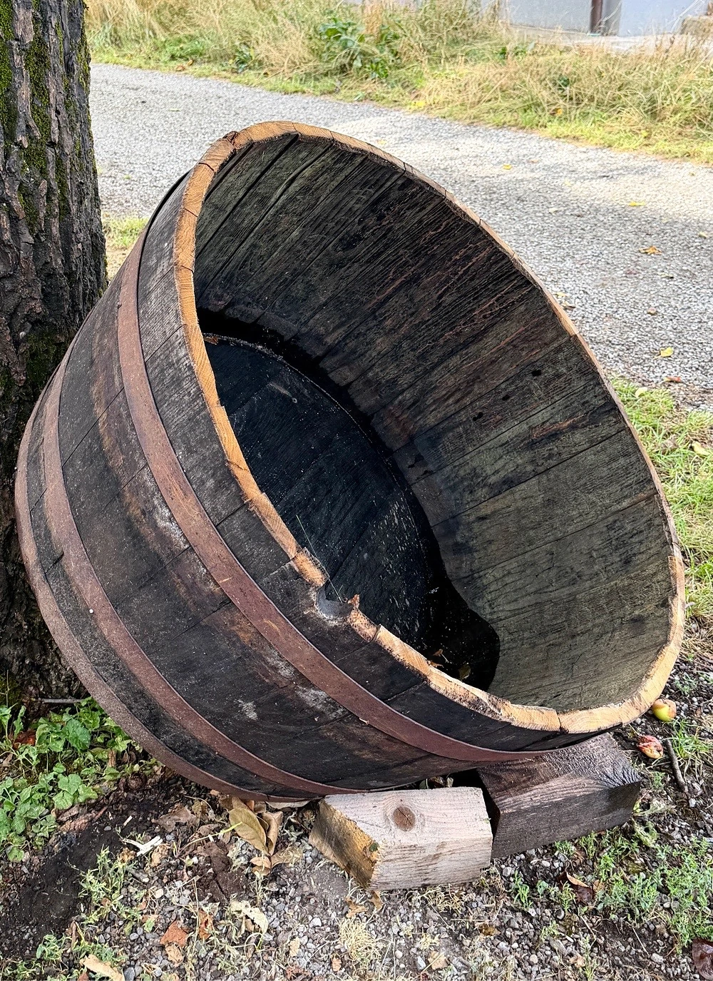 300 L Holzfass halbiert!
