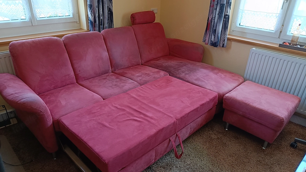 Couch mit Bettauszug zu verschenken