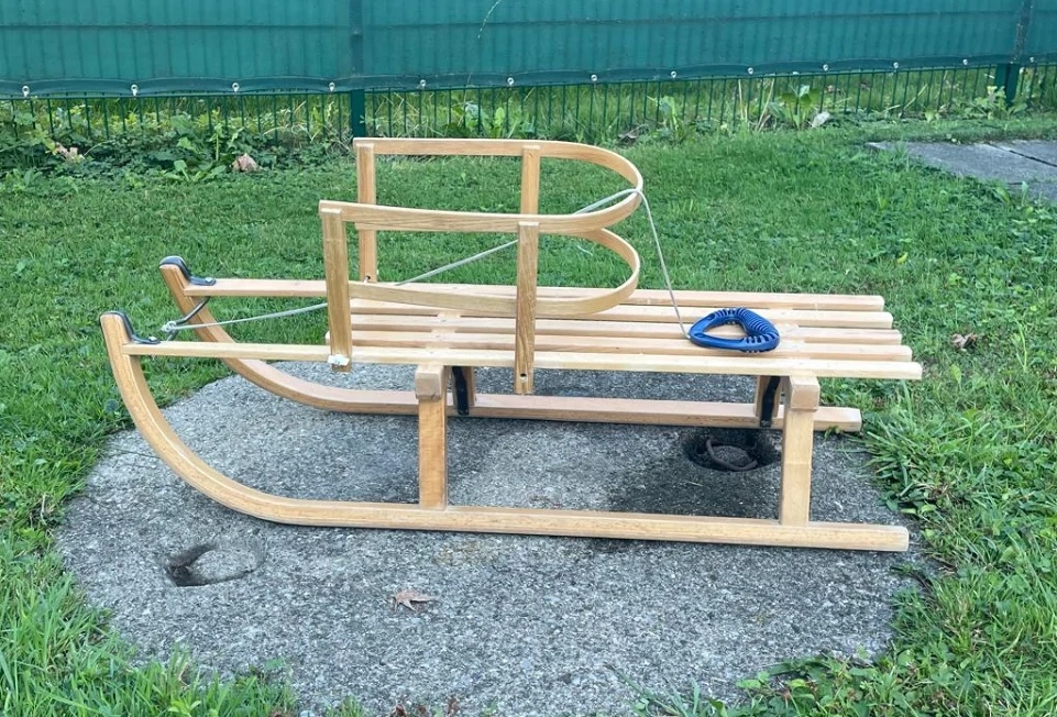 Schlitten aus Holz