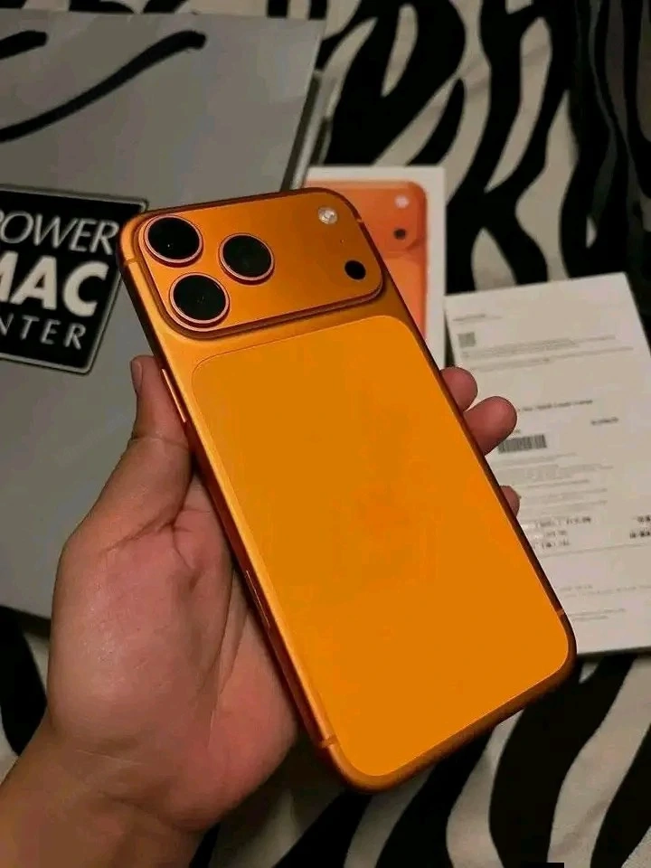 iphone 17 pro max ( 2TB)