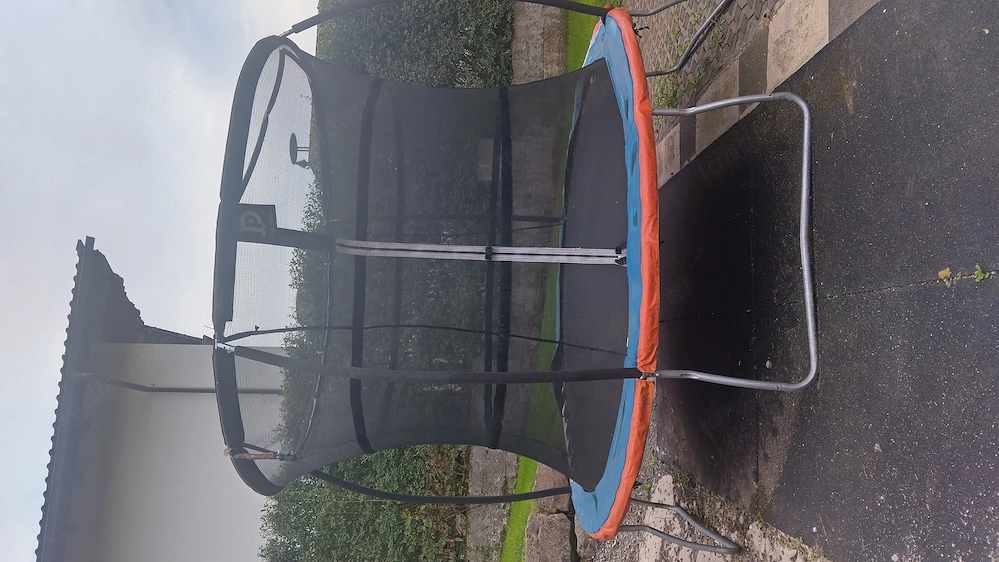 Trampolin 3,4 m zu verschenken 