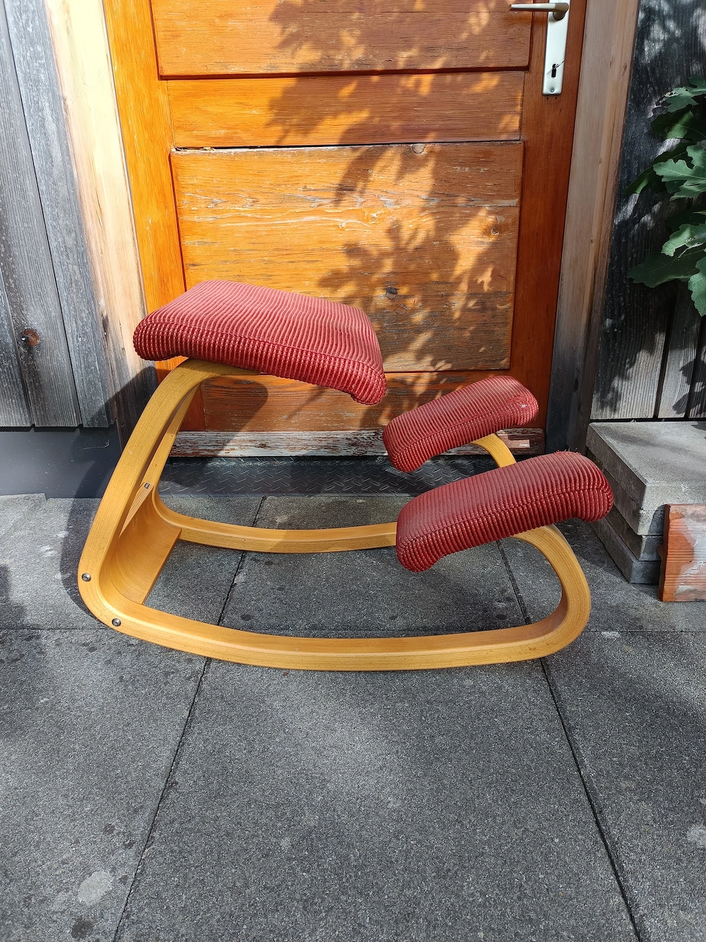 Stokke Kniestuhl