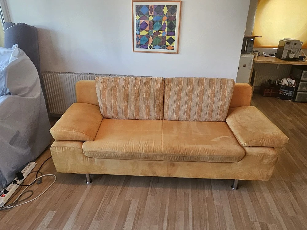 Couch, Gartentisch