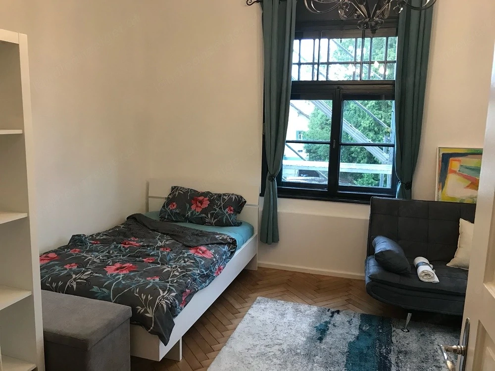 18 m2 großes möbliertes Zimmer in 2-er WG in Lustenau auf Kurzzeitbasis zu vermieten