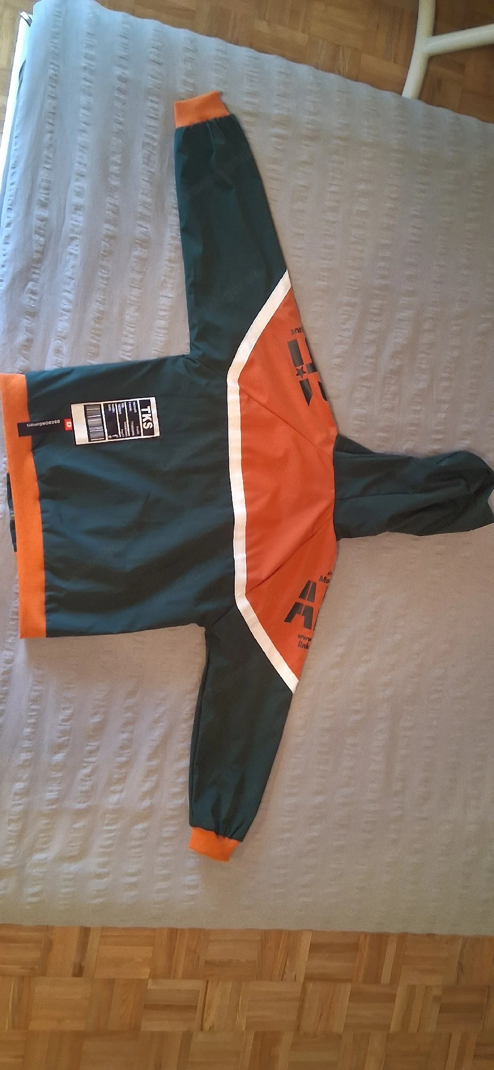 Jacke gr.140   Ungetragen  Neu