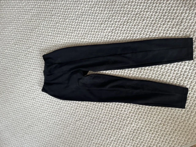 Hose in schwarz 