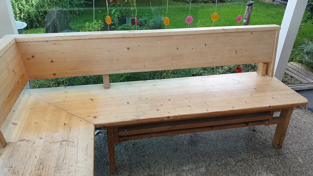 Holz - Eckbank im Wintergarten