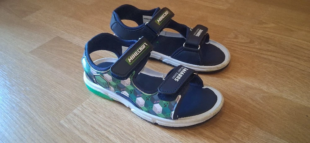 Minecraft Kinder Sandalen mit Lichter Neu Gr.31