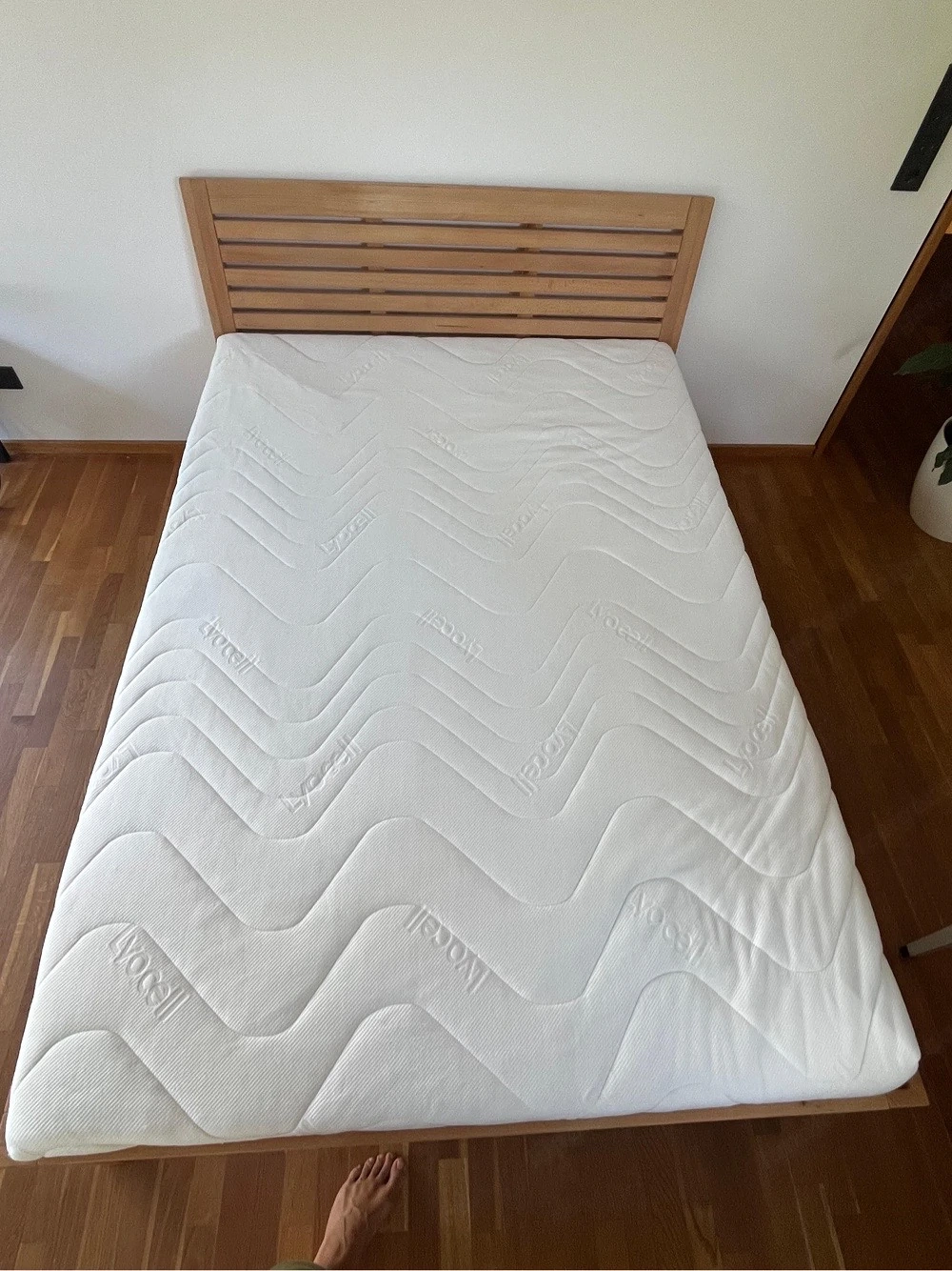 Matratze 140x200 (neuwertig)