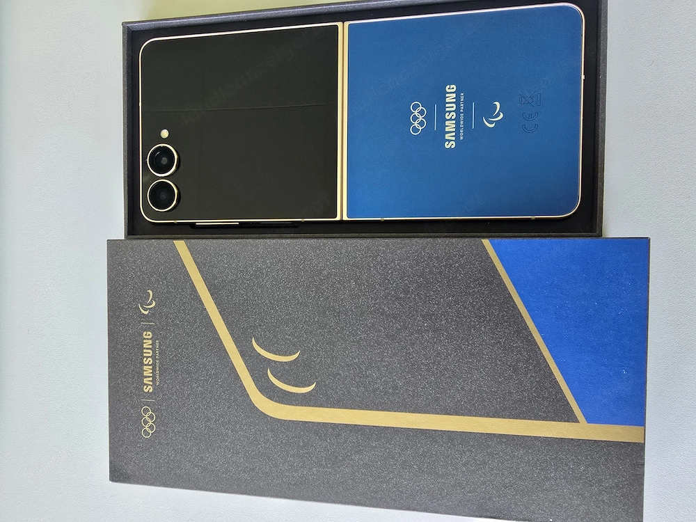 Samsung Z Flip 7 (512 GB, Olympia Olympic Version) Neuzustand