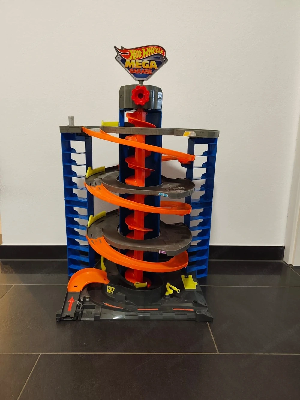 Hot Wheels Mega Garage